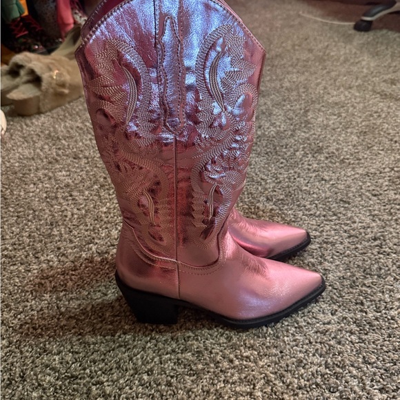 Lulu's Shiny Pink Heeled Boots - Picture 4 of 5